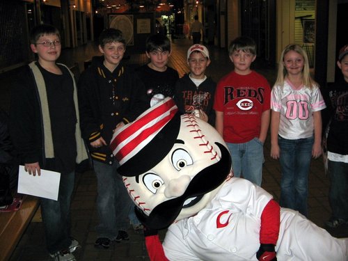 Mr._Redlegs_&_Fans_in_Athens.JPG